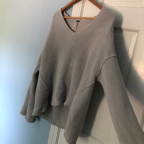 Free people sweater in great condition - Picture 4 of 4